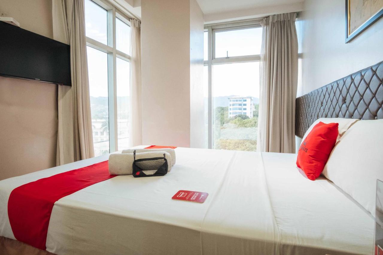 Reddoorz Plus Near Cebu Capitol מראה חיצוני תמונה