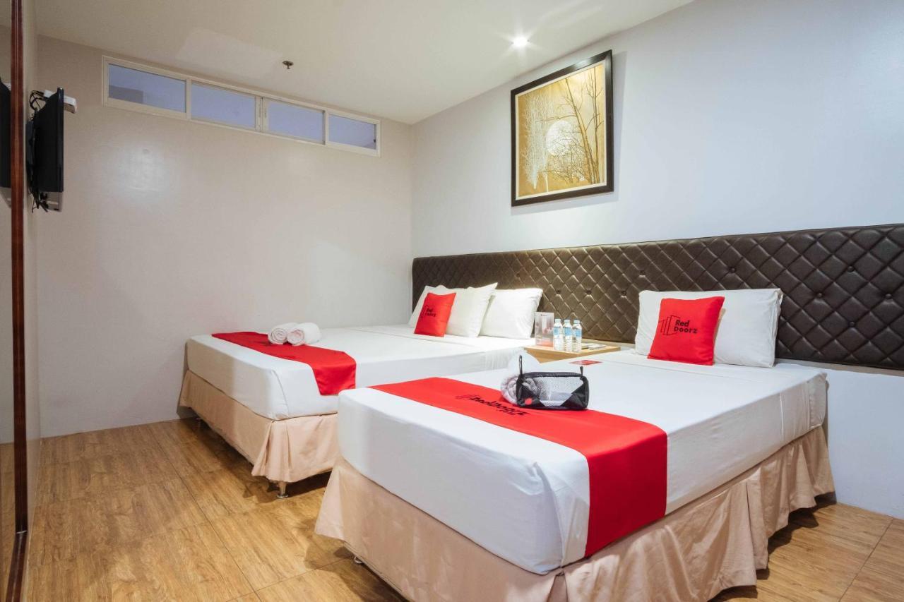 Reddoorz Plus Near Cebu Capitol מראה חיצוני תמונה