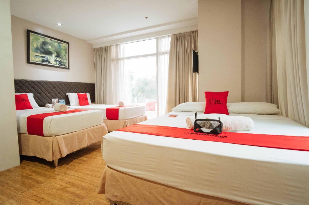 Reddoorz Plus Near Cebu Capitol מראה חיצוני תמונה
